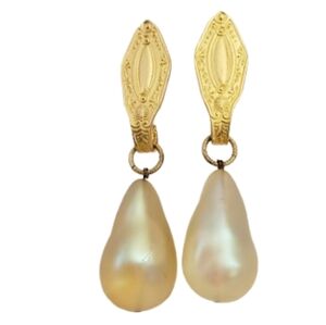 Liza O Glowy Lucite Dangle Drop Clip On Gold Tone Earrings